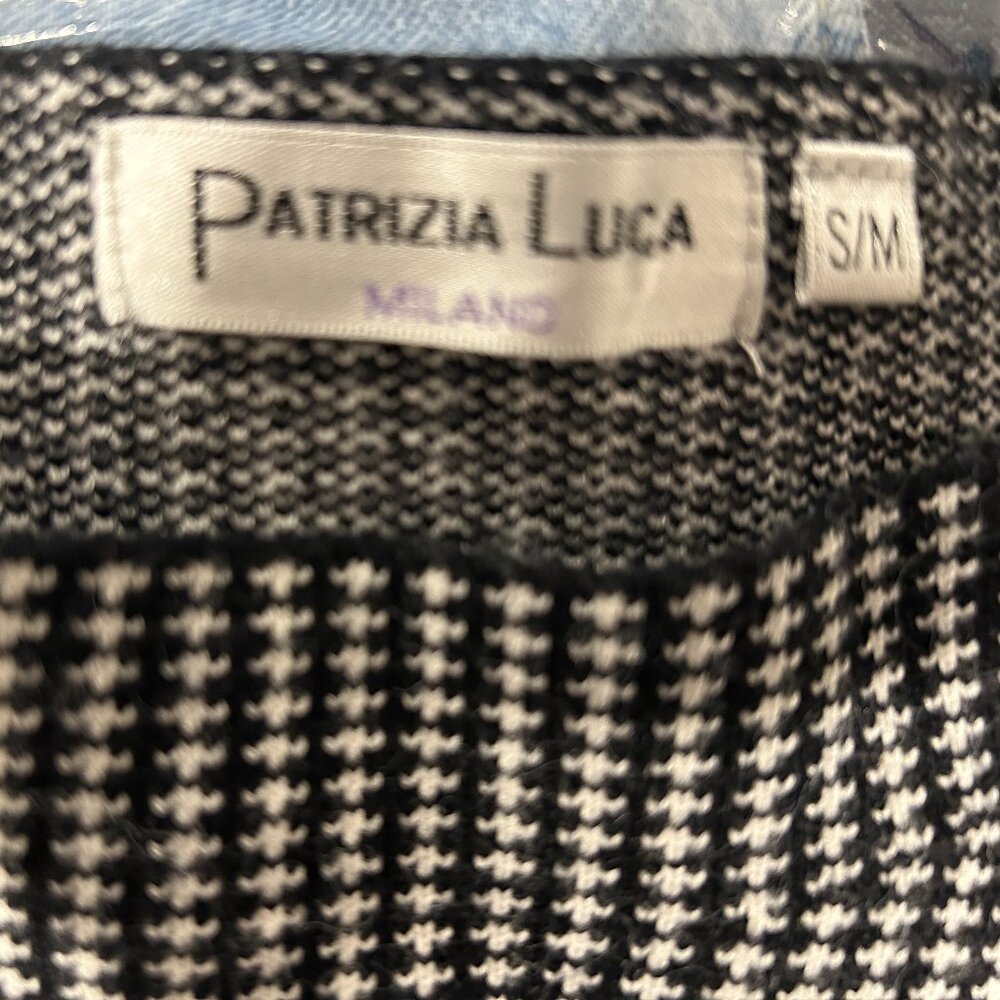 Patrizia Luca Milan Sweater black and white cropped sweater